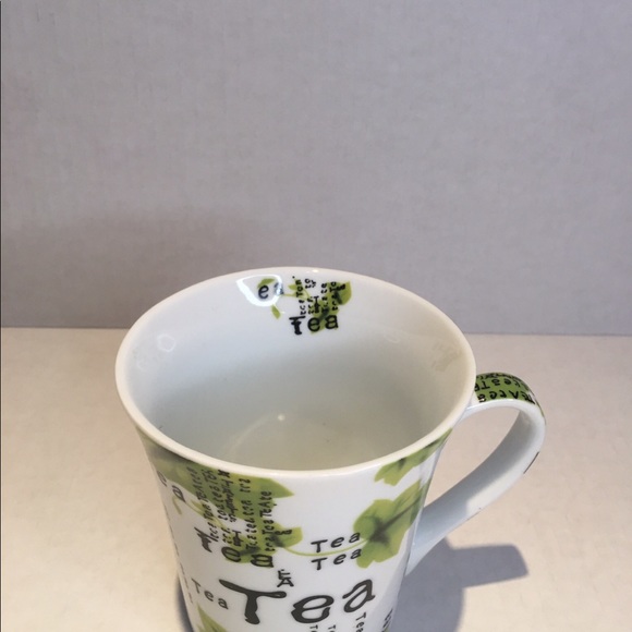 NWT Tea Mugs,set of 2 multi lingual “tea mugs” - Picture 4 of 6
